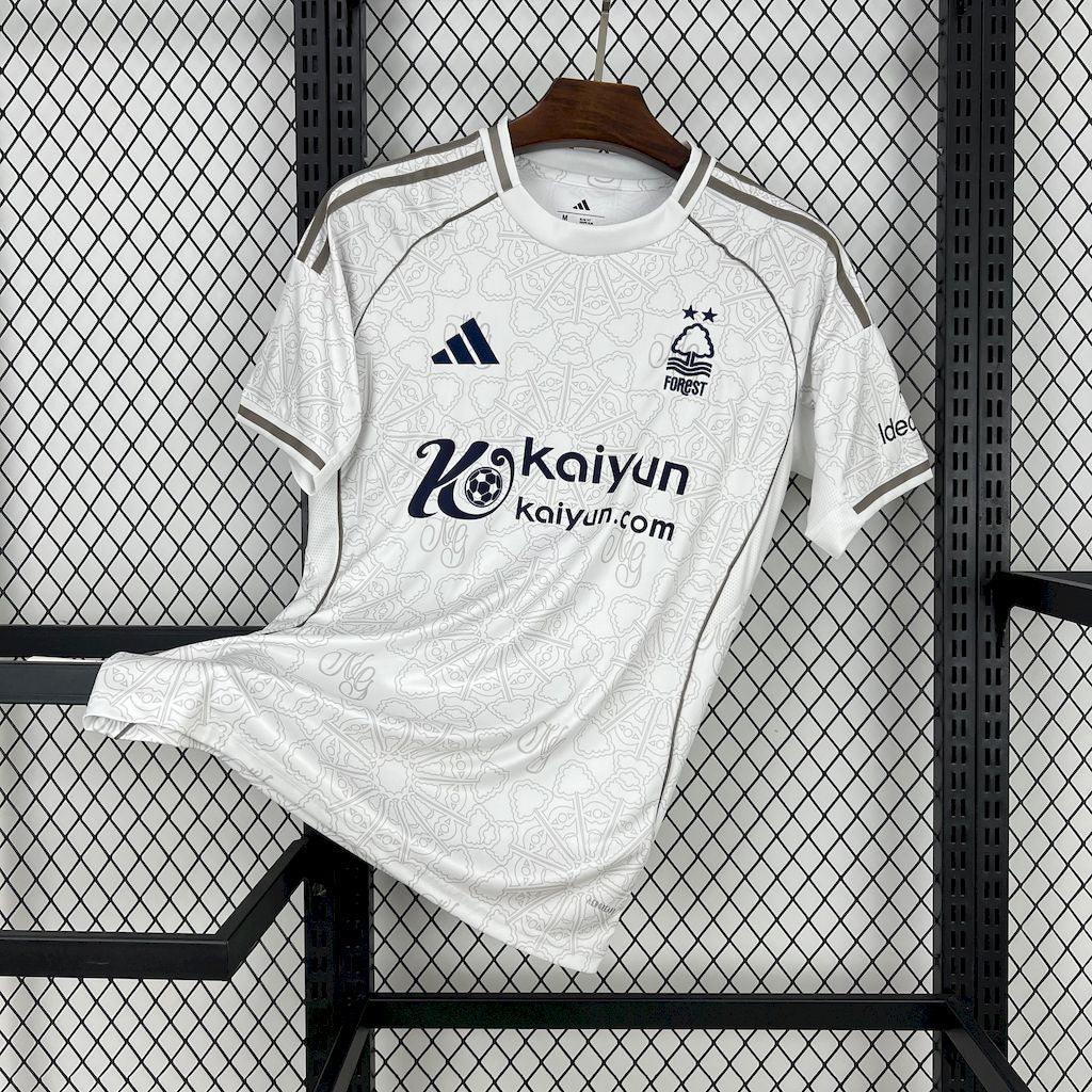 Trikot Nottingham Forest Auswärts 2025-26