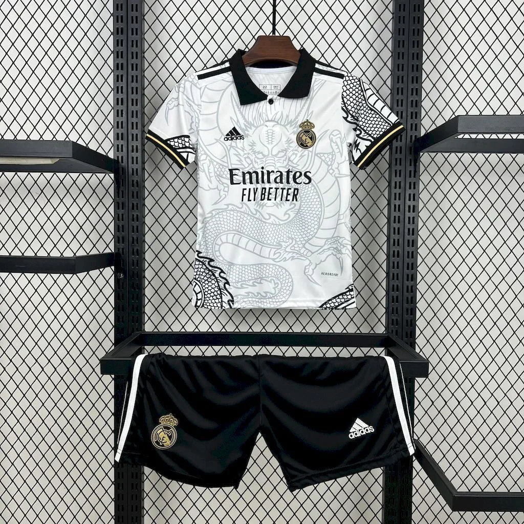 Kinder-Set Real Madrid Concept 2022-23